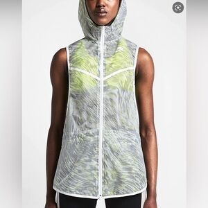 Nike Women’s Sportswear Tech Hyperfuse Vest w/ Translucent Fabric
